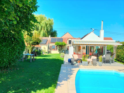 Maison plain-pied 3 chambres, jardin et piscine