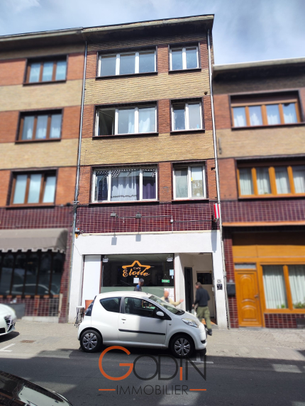 ? Immeuble de rapport à vendre – 3 appartements & 2 studios