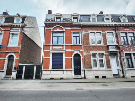 Immeuble de rapport (2 unités) idéalement situé