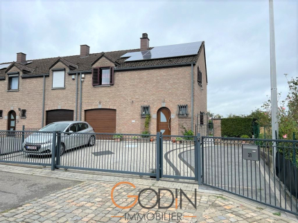 Maison 3 chambres, jardin, garage et parking