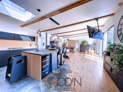 Maison plain-pied 149m² avec 3 chambres, terrasse et jardin